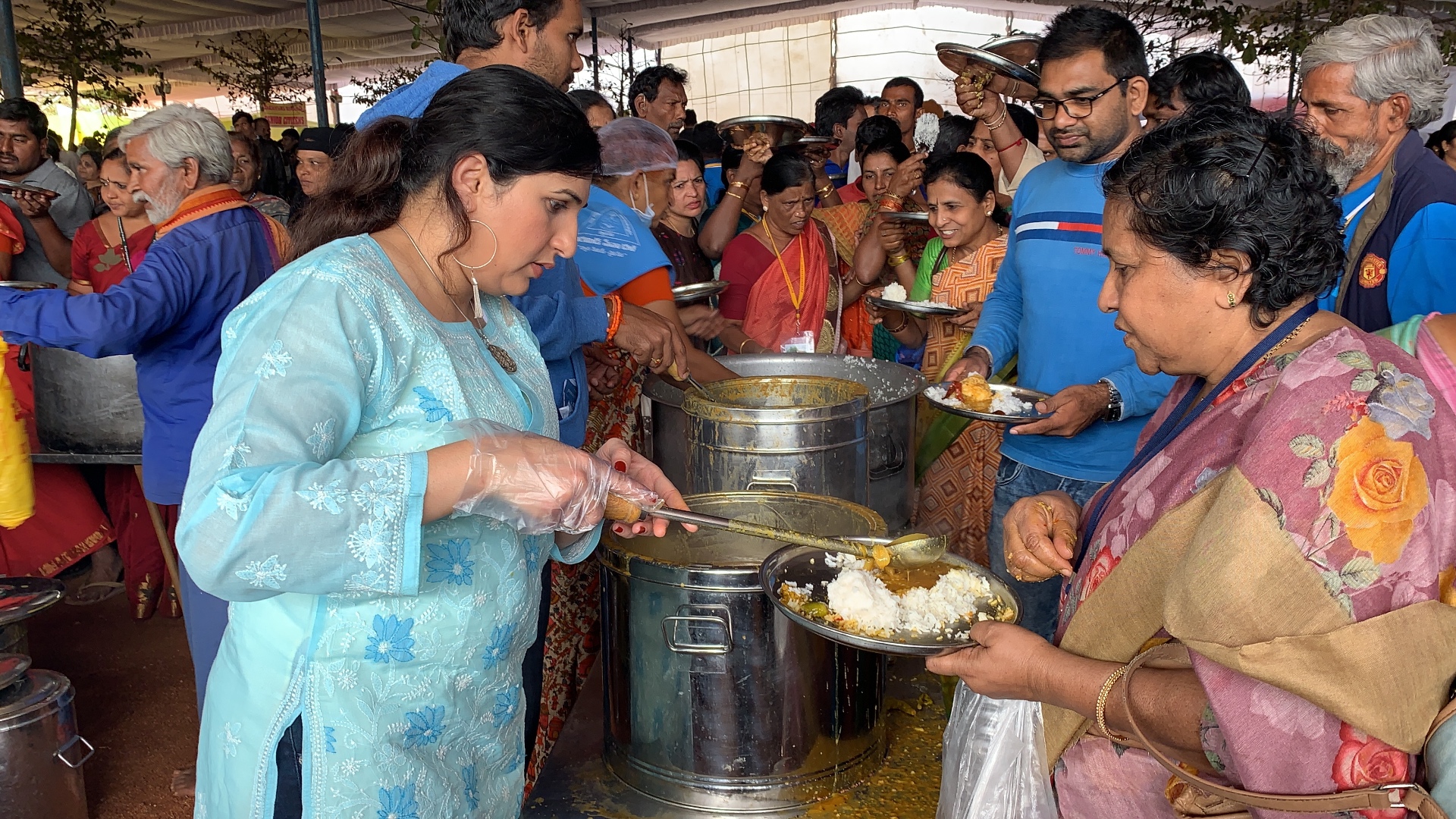 Community connection and food serving